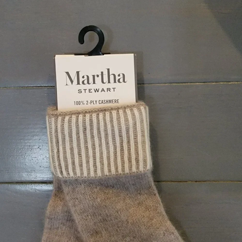 NWT Martha STEWART 100% 2 -PLY CASHMERE WOMEN'S WINTER GLOVES OS